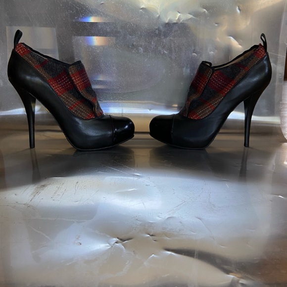 Women’s Heels (Stacked) - Picture 5 of 6